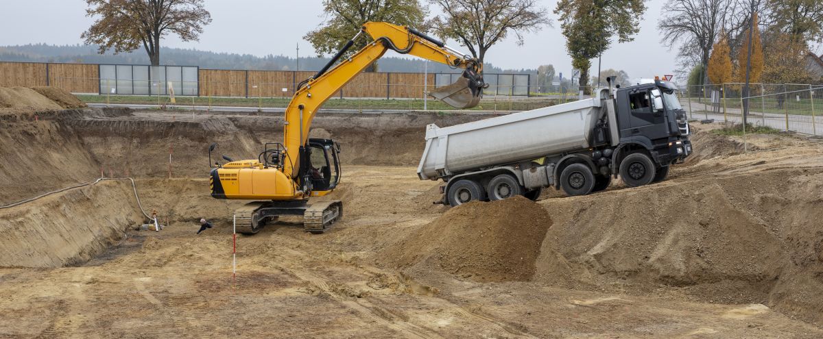 Erdarbeiten und Aushub für einen Neubau